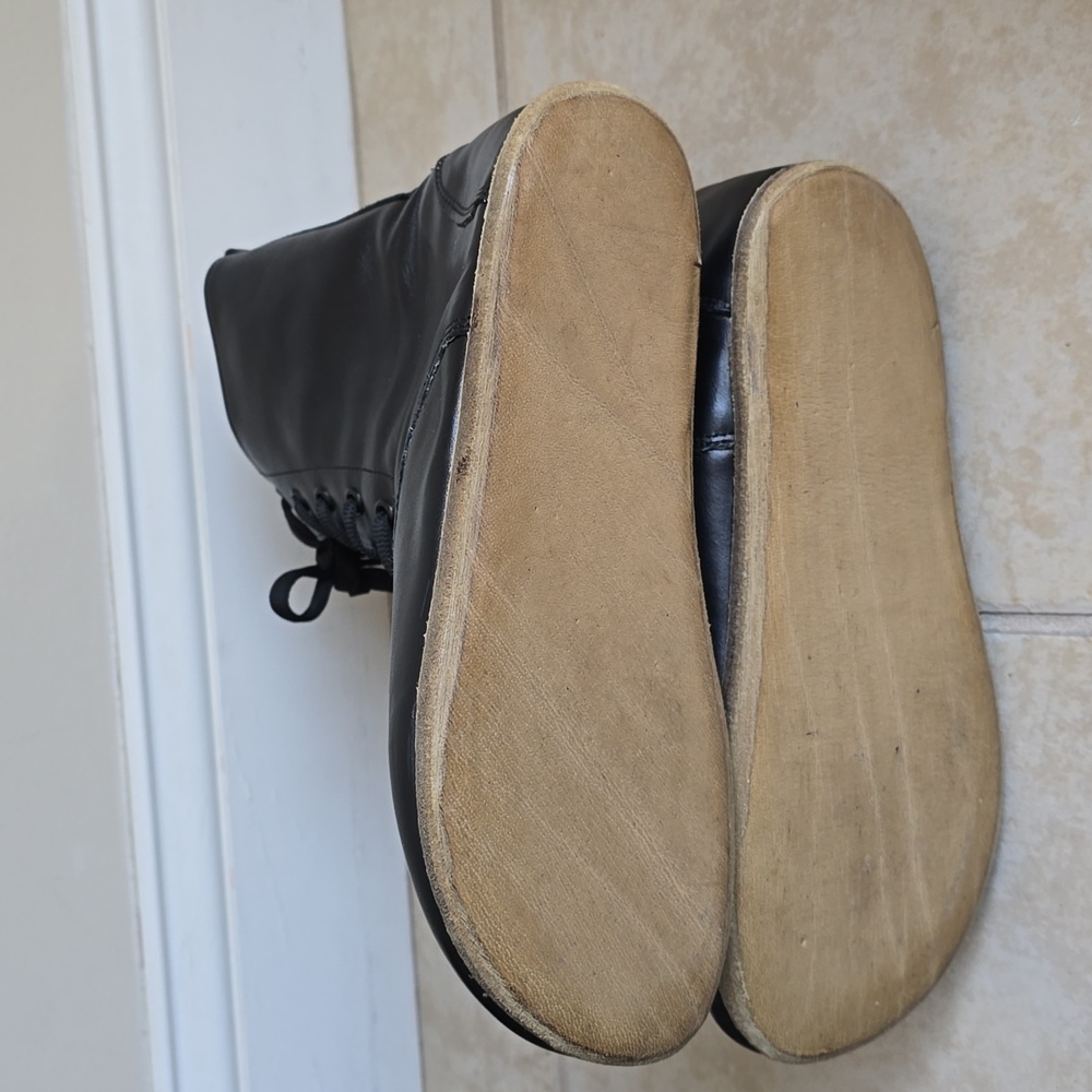NWOB Aintap Leather/Shearling Lace-up Boot - Picture 11 of 12